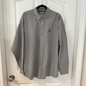 Cinch men’s long sleeve button down shirt.  In great condition.